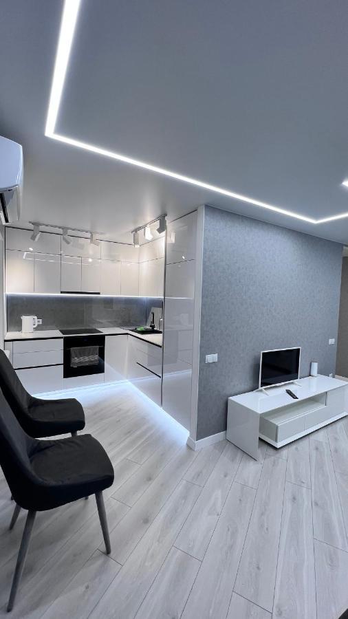 Modern Gagarina Avenue Apartment Dnipro Exterior foto