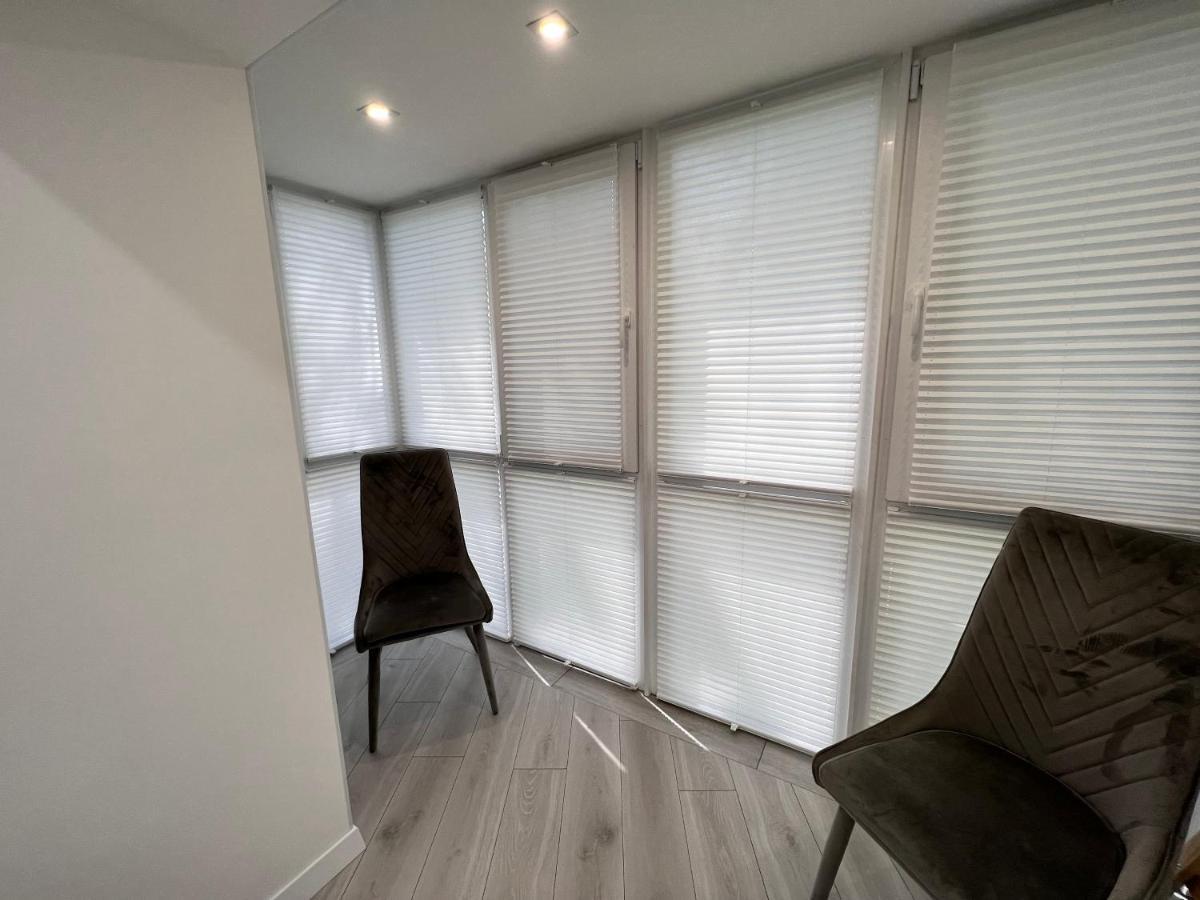 Modern Gagarina Avenue Apartment Dnipro Exterior foto