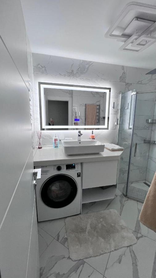 Modern Gagarina Avenue Apartment Dnipro Exterior foto
