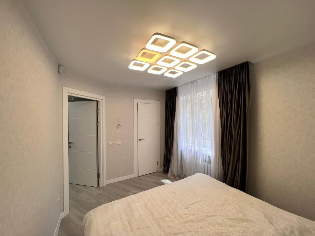 Modern Gagarina Avenue Apartment Dnipro Exterior foto